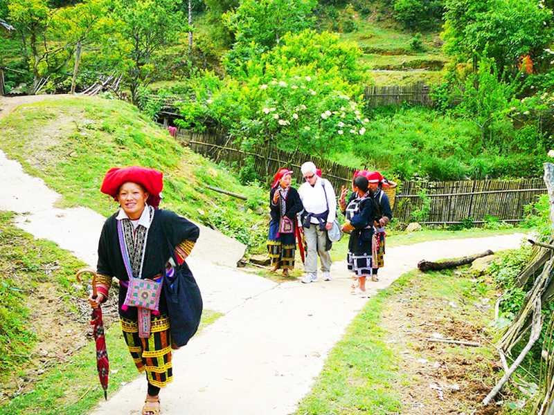 Mai Chau Easy Tours 3 Days 2 Nights