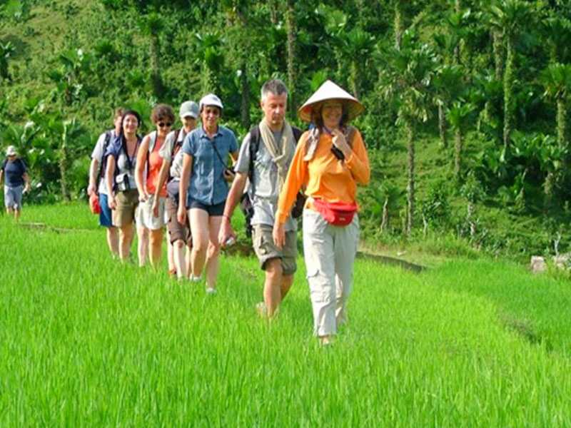 Mai Chau Easy Tours 2 Days 1 Night